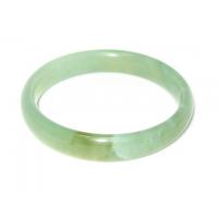 Graceful Light Green Chinese Jade Bangle